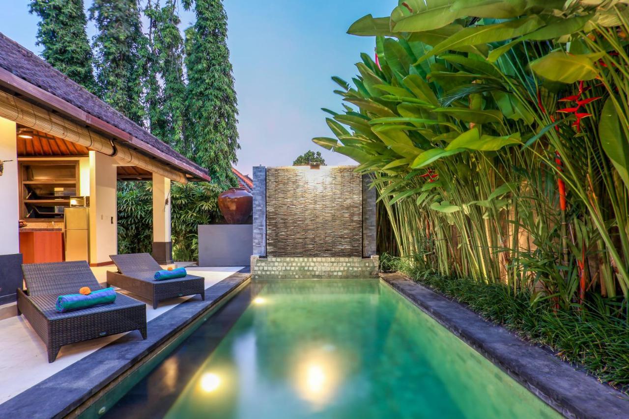 Asrina Villa'S Seminyak Exterior foto