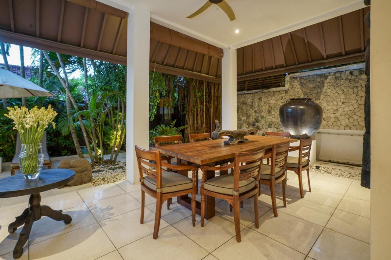 Asrina Villa'S Seminyak Exterior foto