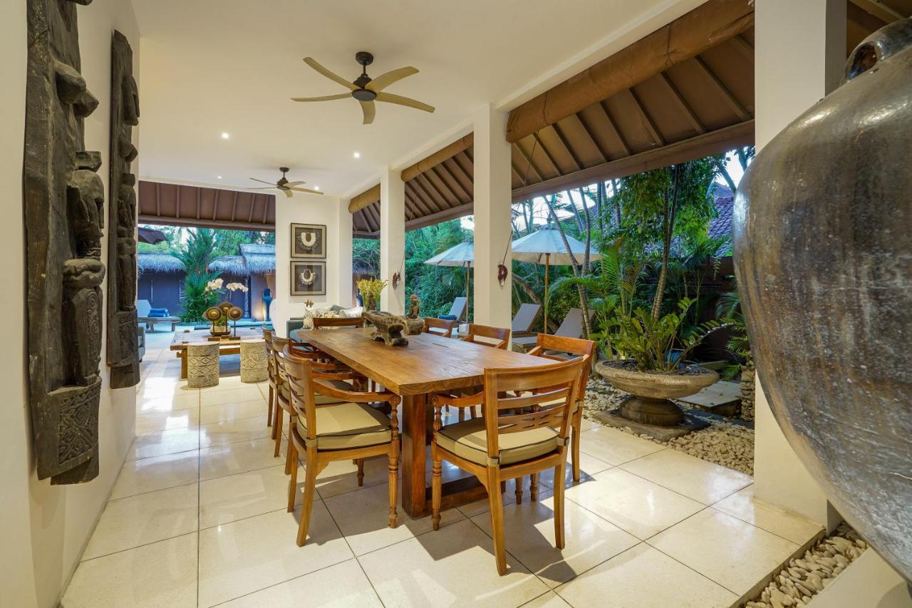 Asrina Villa'S Seminyak Exterior foto